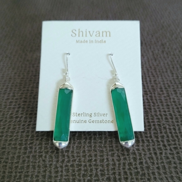 Shivam Green💚 Onyx Bar Drop Earrings - Picture 9 of 14